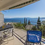 Traumhaftes Apartnent Nur 80 Meter Zum Mit Pool Und Meerblick *