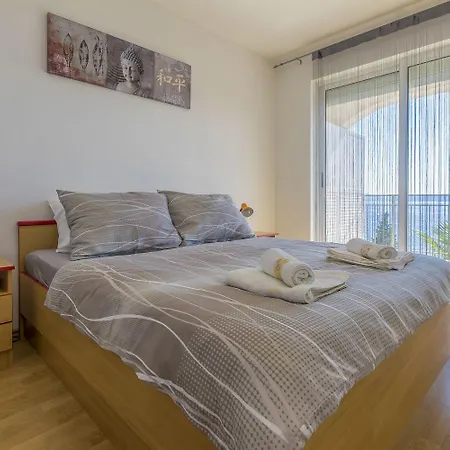 Traumhaftes Apartnent Nur 80 Meter Zum Mit Pool Und Meerblick * Crikvenica