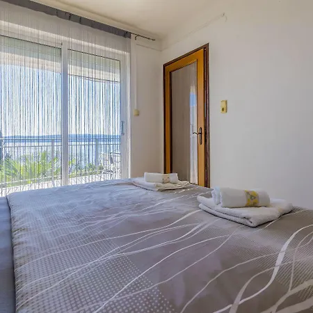 Apartment Traumhaftes Apartnent Nur 80 Meter Zum Mit Pool Und Meerblick