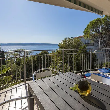 Traumhaftes Apartnent Nur 80 Meter Zum Mit Pool Und Meerblick Apartment