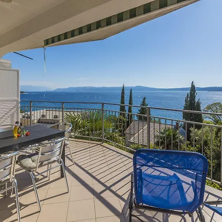 Traumhaftes Apartnent Nur 80 Meter Zum Mit Pool Und Meerblick *