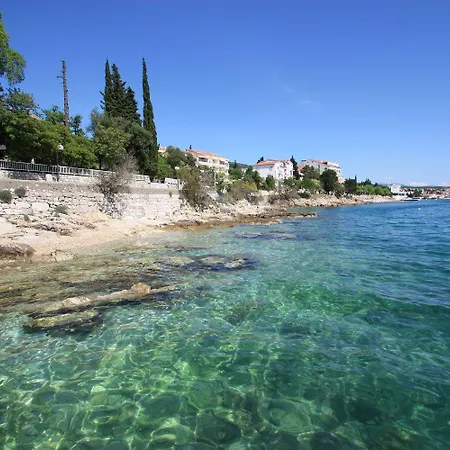Traumhaftes Apartnent Nur 80 Meter Zum Mit Pool Und Meerblick Crikvenica