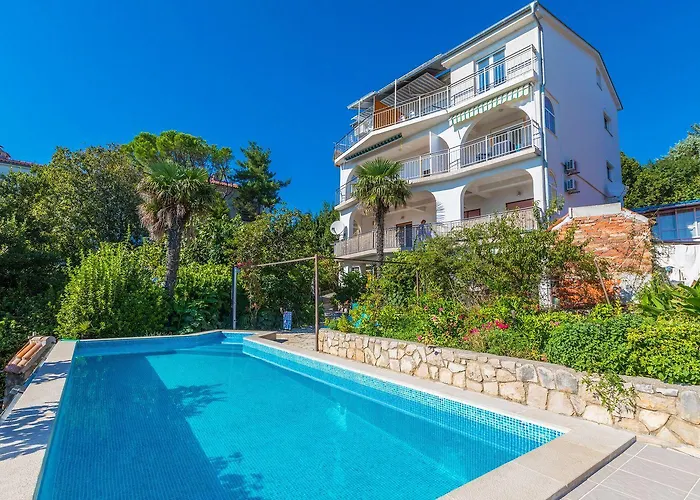 Lejlighed Traumhaftes Apartnent Nur 80 Meter Zum Mit Pool Und Meerblick *
