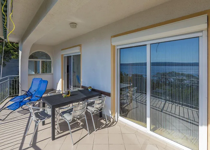 Lejlighed Traumhaftes Apartnent Nur 80 Meter Zum Mit Pool Und Meerblick Crikvenica