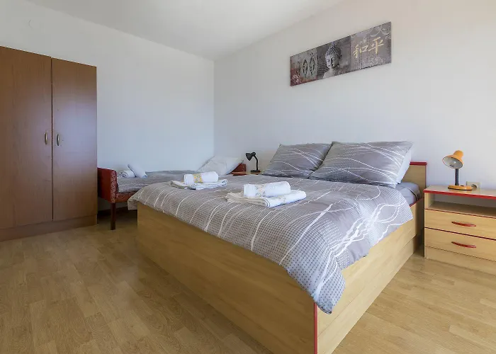 Traumhaftes Apartnent Nur 80 Meter Zum Mit Pool Und Meerblick Crikvenica