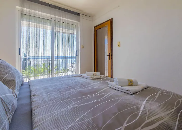 Lejlighed Traumhaftes Apartnent Nur 80 Meter Zum Mit Pool Und Meerblick