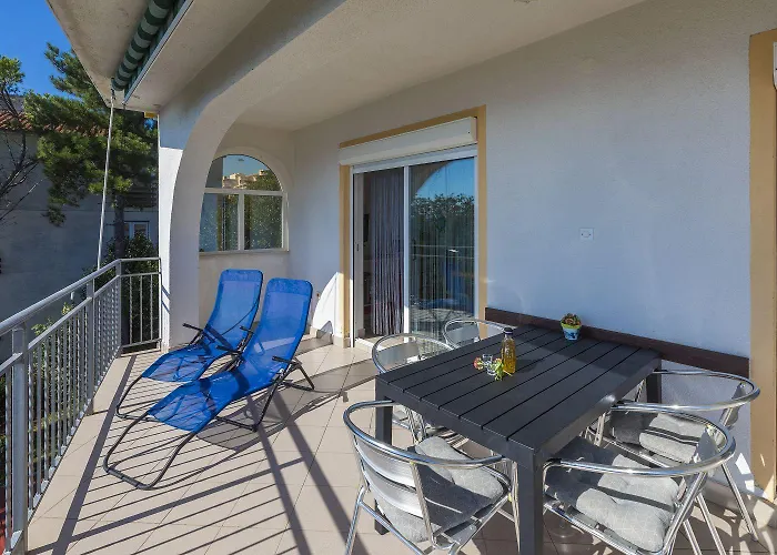 Traumhaftes Apartnent Nur 80 Meter Zum Mit Pool Und Meerblick