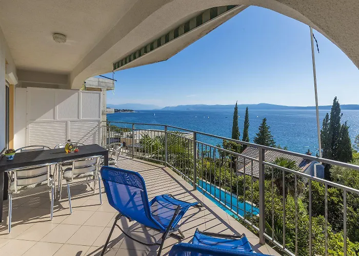 Traumhaftes Apartnent Nur 80 Meter Zum Mit Pool Und Meerblick *