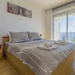 Traumhaftes Apartnent Nur 80 Meter Zum Mit Pool Und Meerblick * Crikvenica