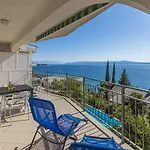 Traumhaftes Apartnent Nur 80 Meter Zum Mit Pool Und Meerblick *
