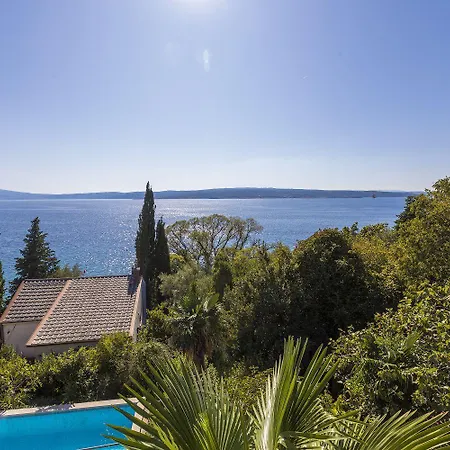 Apartmán Traumhaftes Apartnent Nur 80 Meter Zum Mit Pool Und Meerblick Crikvenica