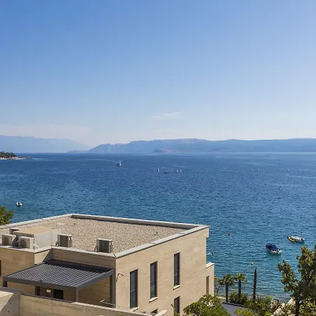 Traumhaftes Apartnent Nur 80 Meter Zum Mit Pool Und Meerblick Apartment Crikvenica